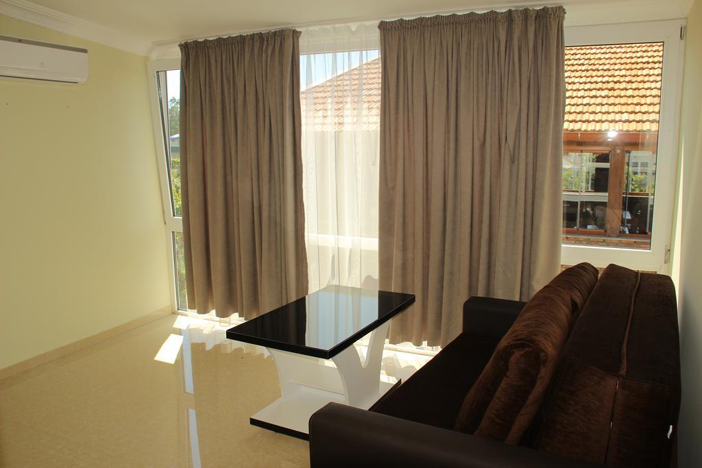 David'S Guest House Kobuleti Exterior photo